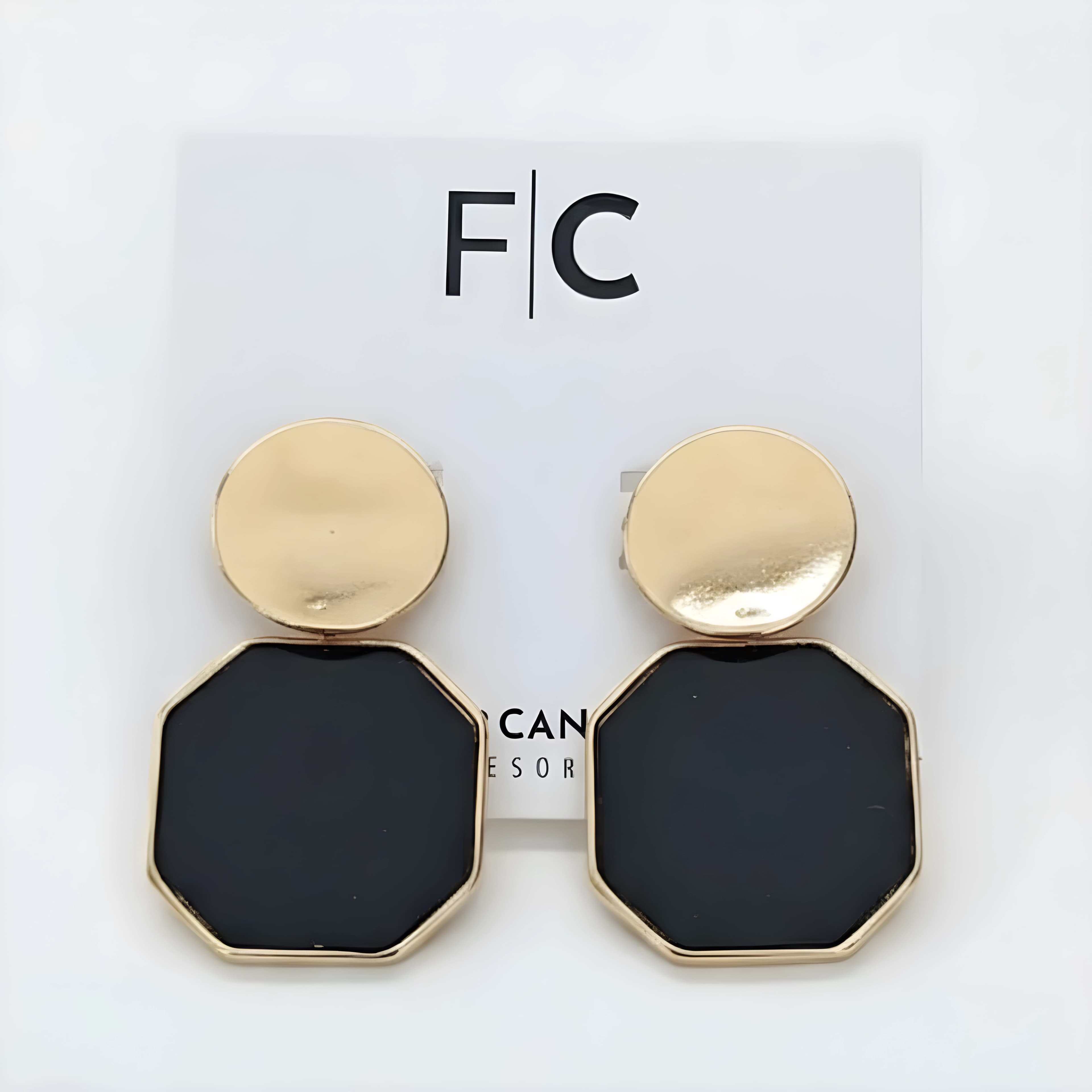 Aretes Negros y dorado